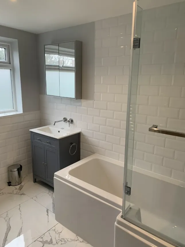 bathroom image