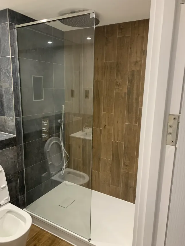 bathroom image